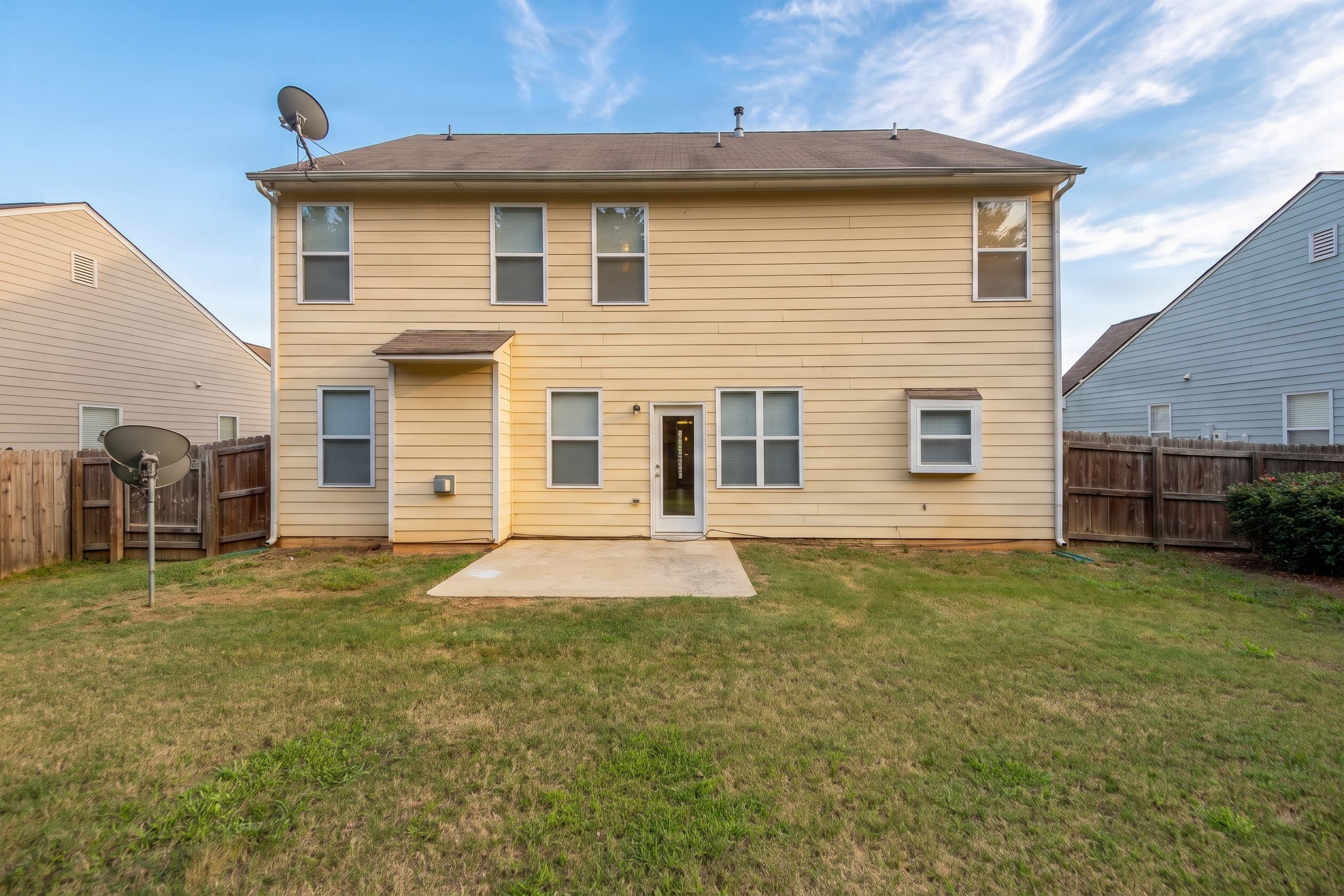 Exterior 13